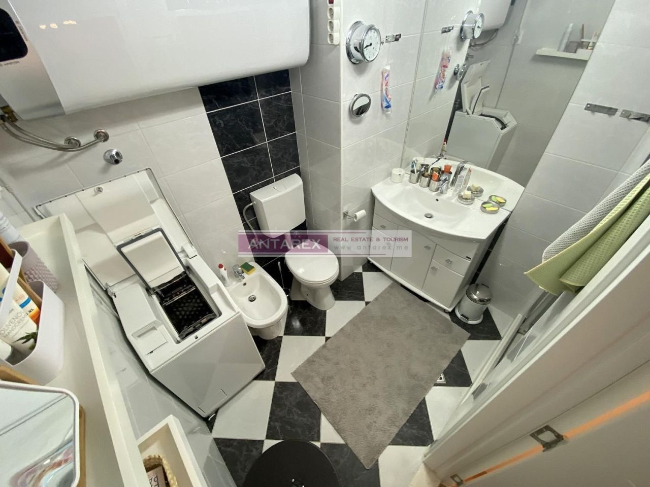 Apartment in Herceg-Novi, Montenegro, 125 m² - picture 8