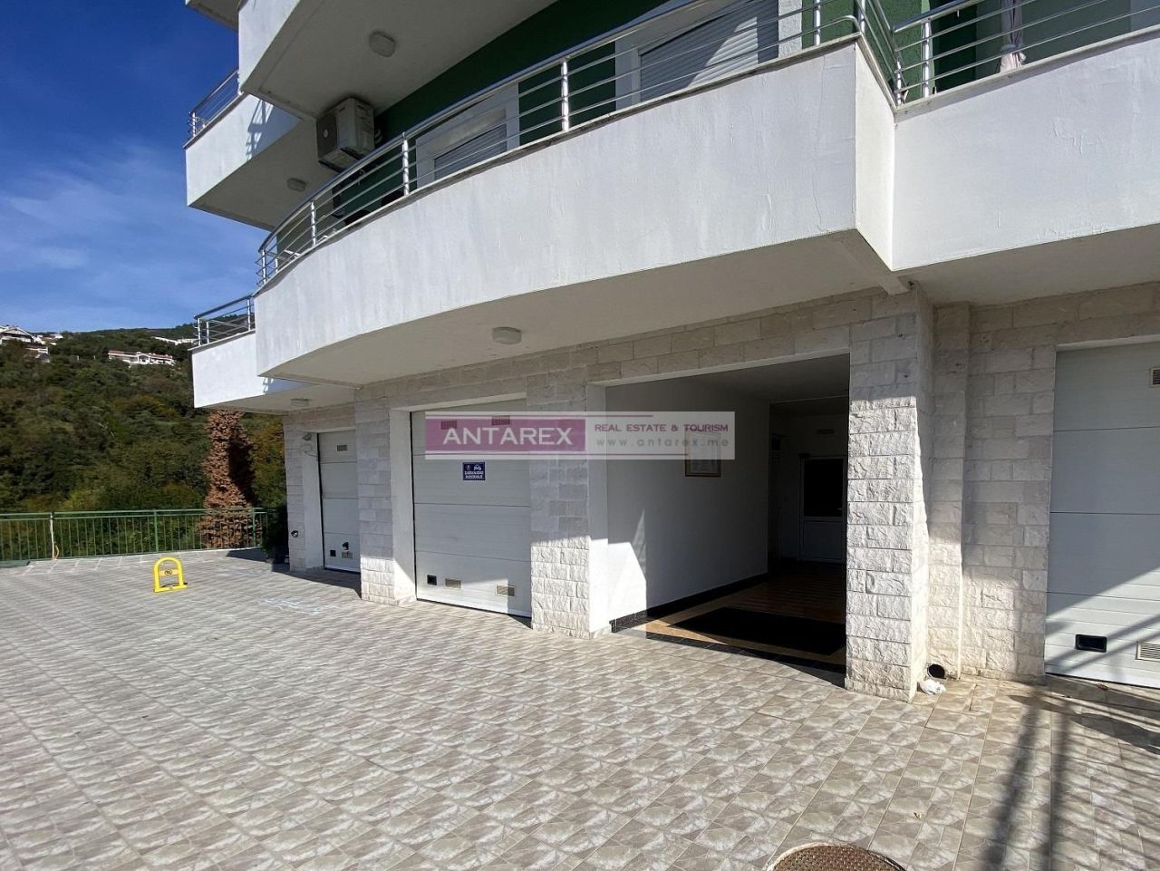 Apartment in Herceg-Novi, Montenegro, 125 m² - picture 15