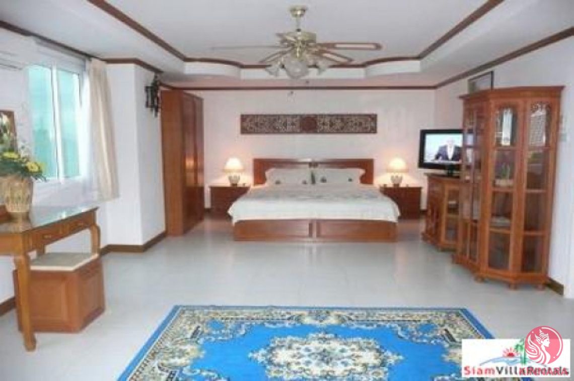 Apartment in Chonburi, Thailand, 70 m² - picture 1