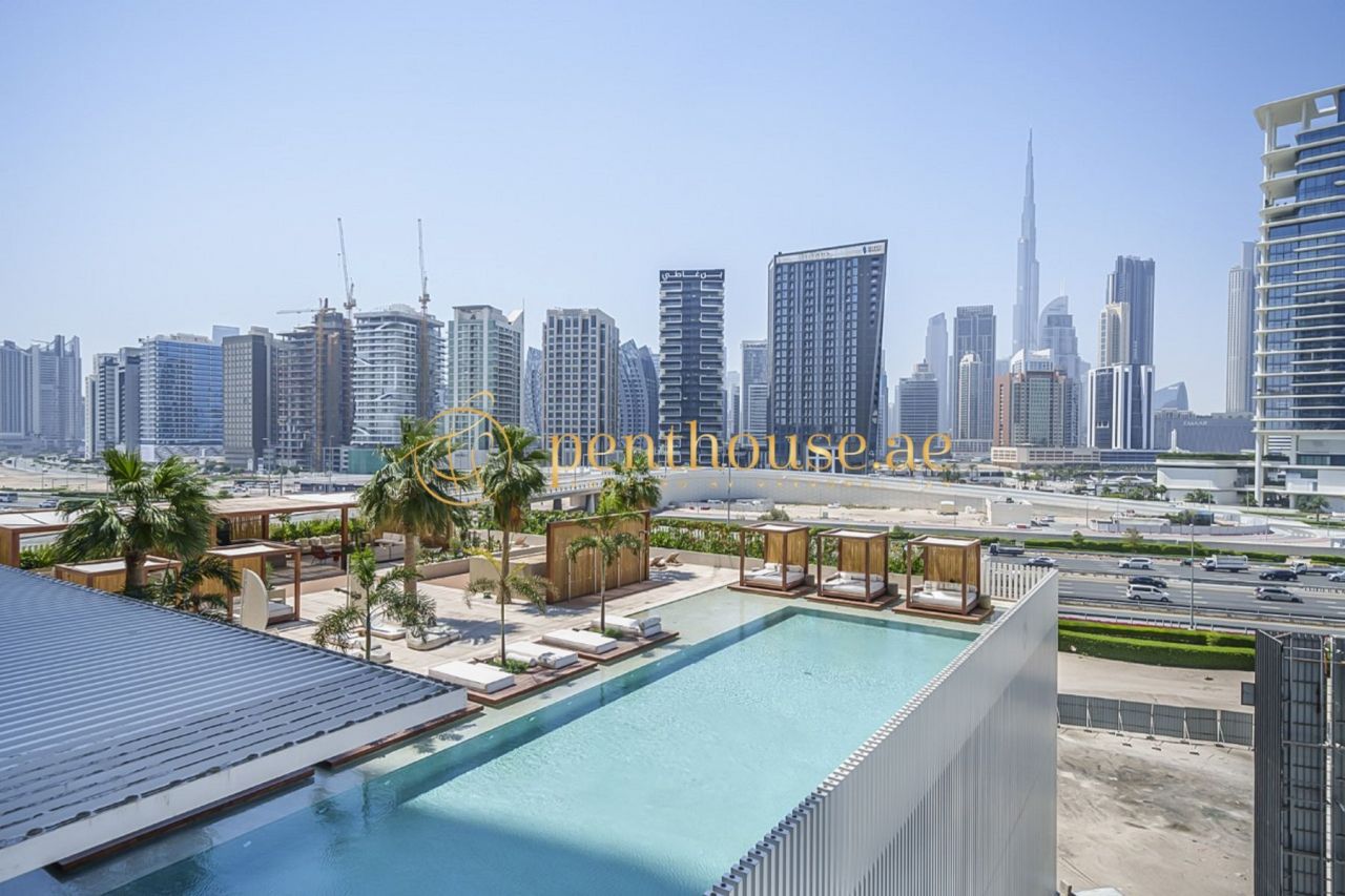 Apartment in Dubai, UAE, 60 m² - picture 1