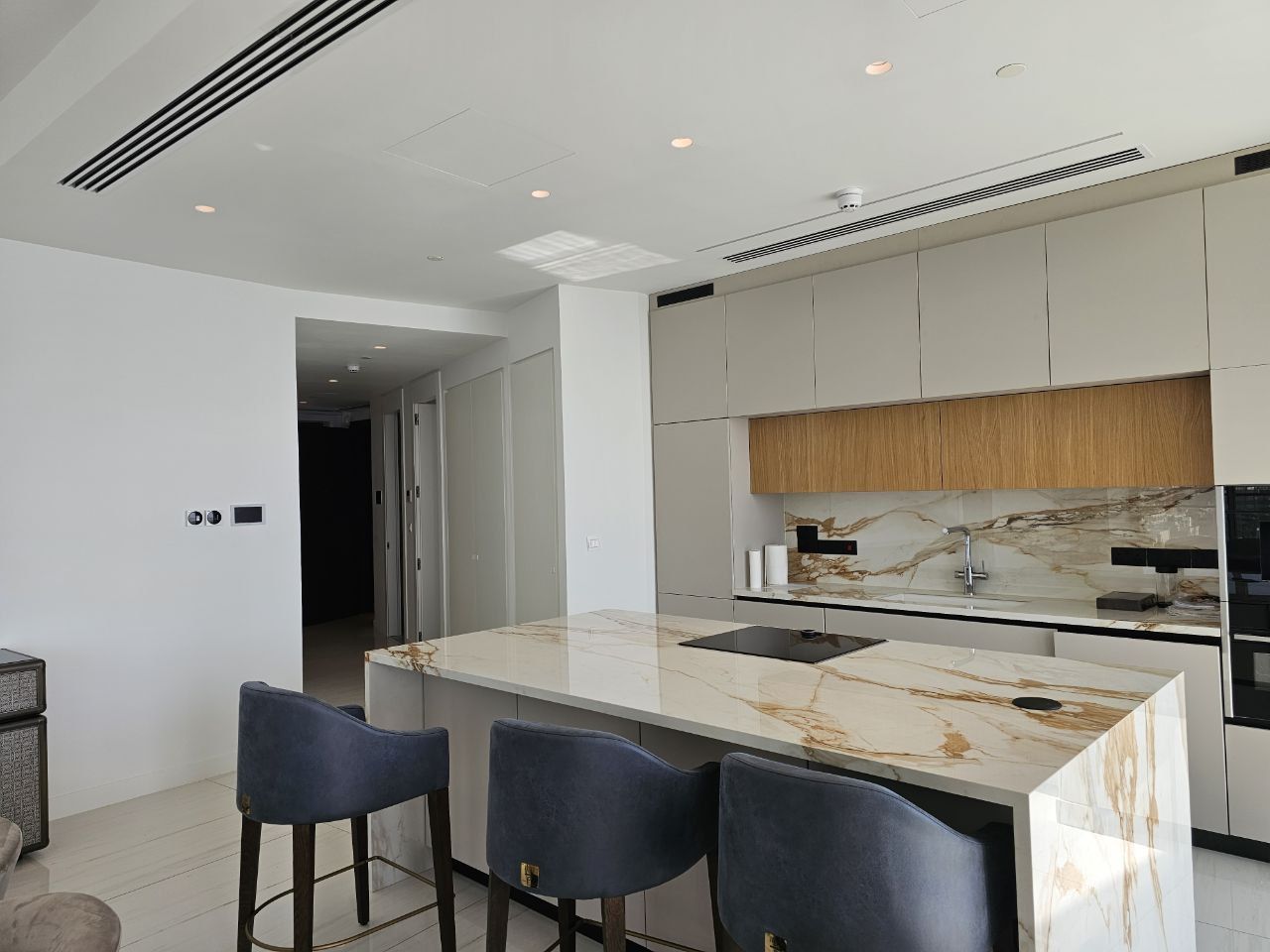 Piso en Germasogeia, Chipre, 238 m² - imagen 2