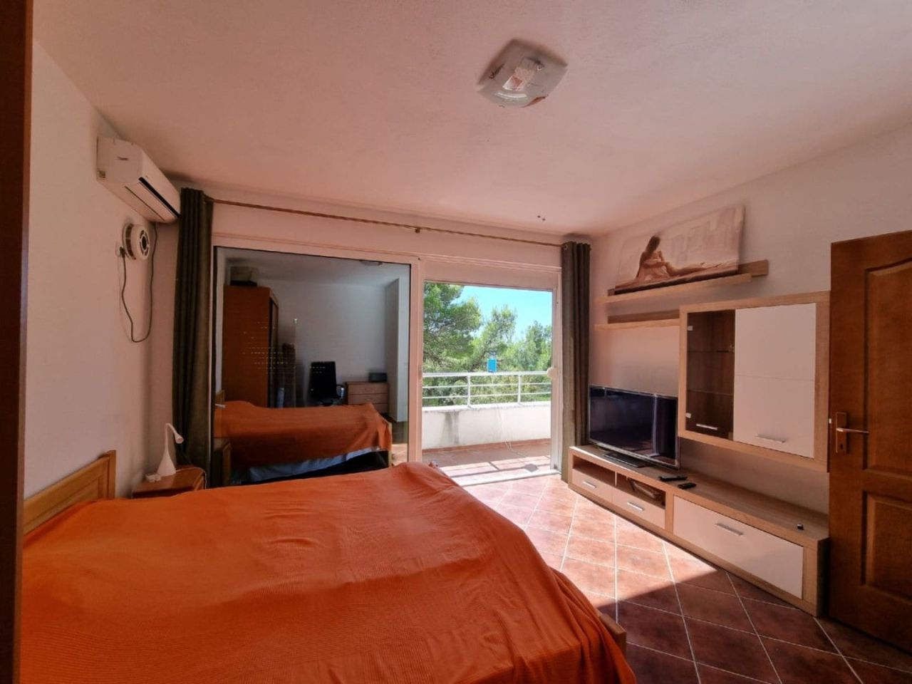 House in Bar, Montenegro, 188 m² - picture 10