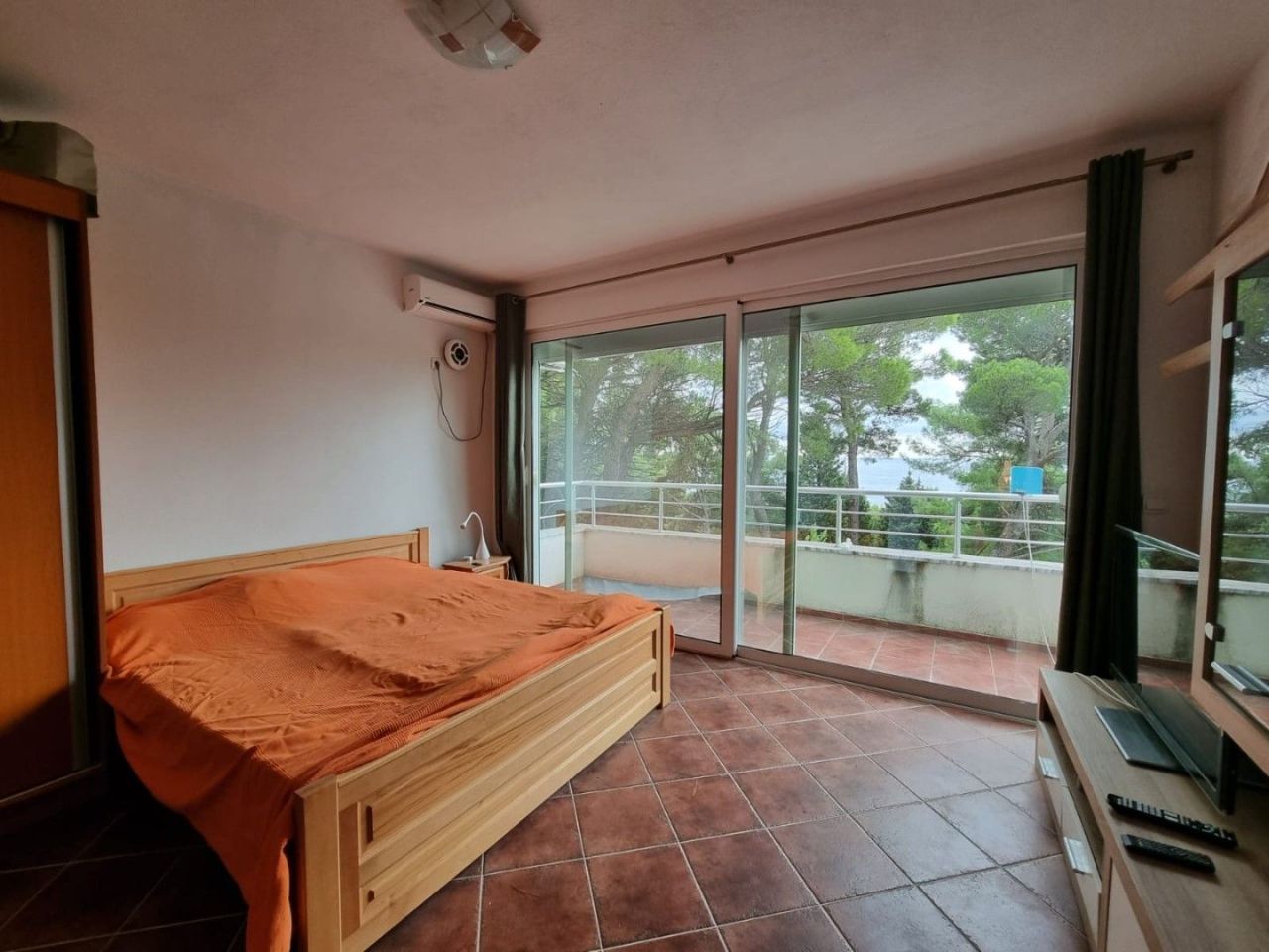 House in Bar, Montenegro, 188 m² - picture 13