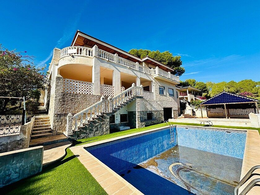 Villa in Orihuela Costa, Spain, 800 m² - picture 1