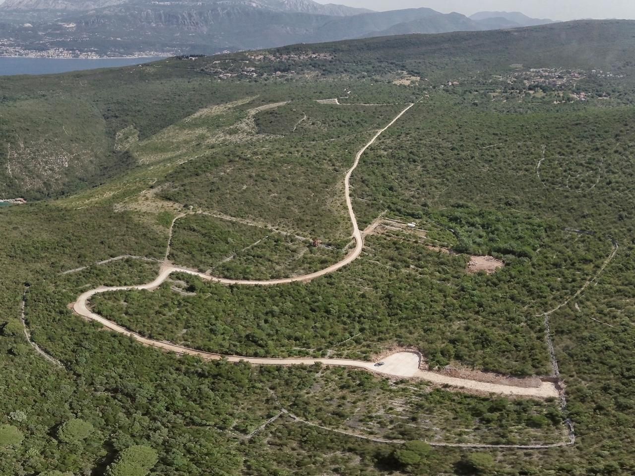 Terreno sulla penisola di Luštica, Montenegro, 61 033 m2 - foto 2