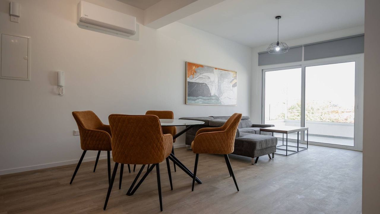 Piso en Aradippou, Chipre, 99.15 m² - imagen 1