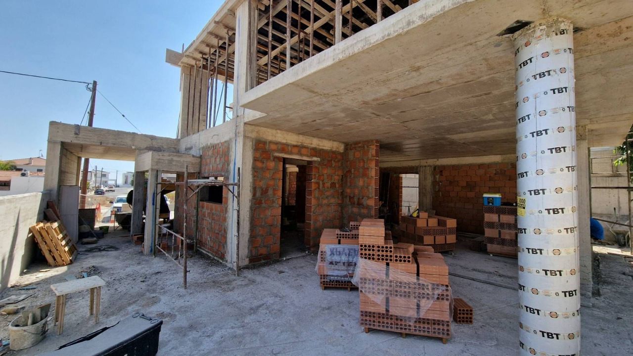 Maison à Aradippou, Chypre, 228 m² - image 7