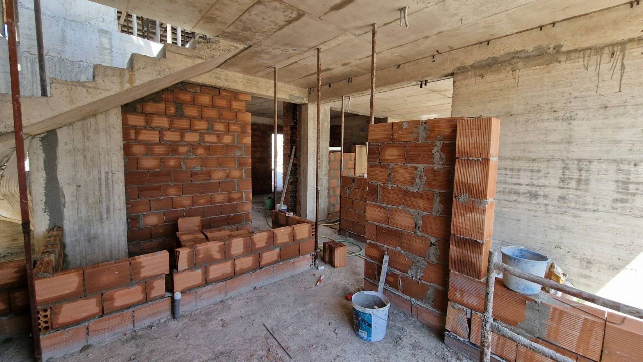 Maison à Aradippou, Chypre, 228 m² - image 9