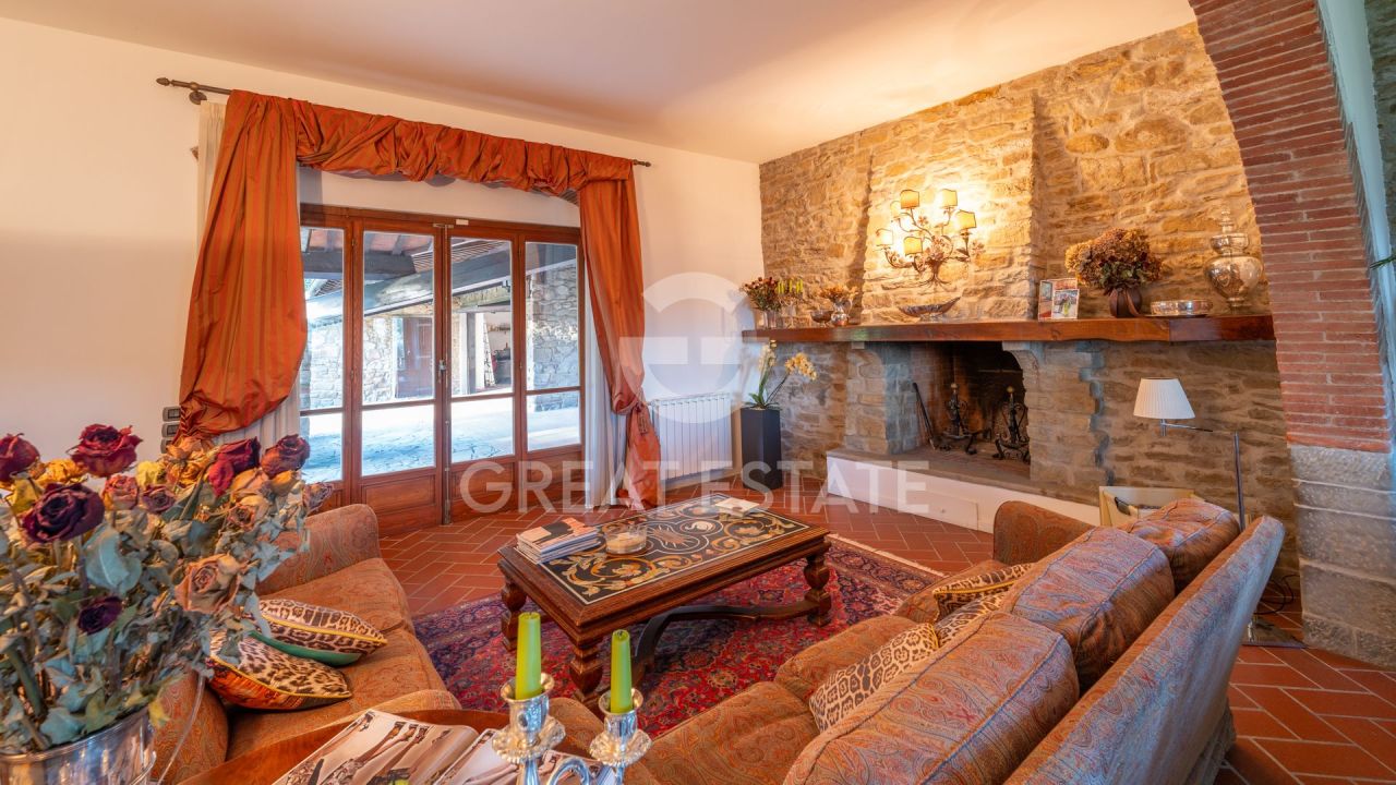 Casa en Arezzo, Italia, 380 m² - imagen 10