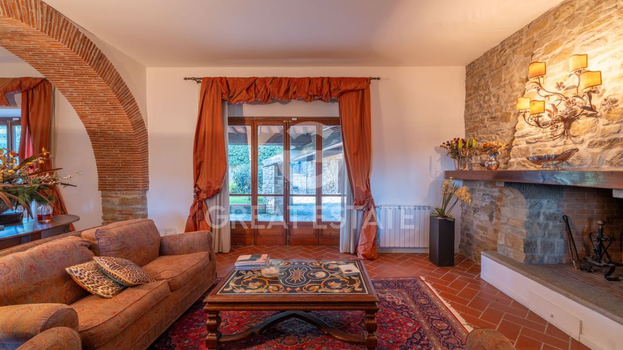 Casa en Arezzo, Italia, 380 m² - imagen 14