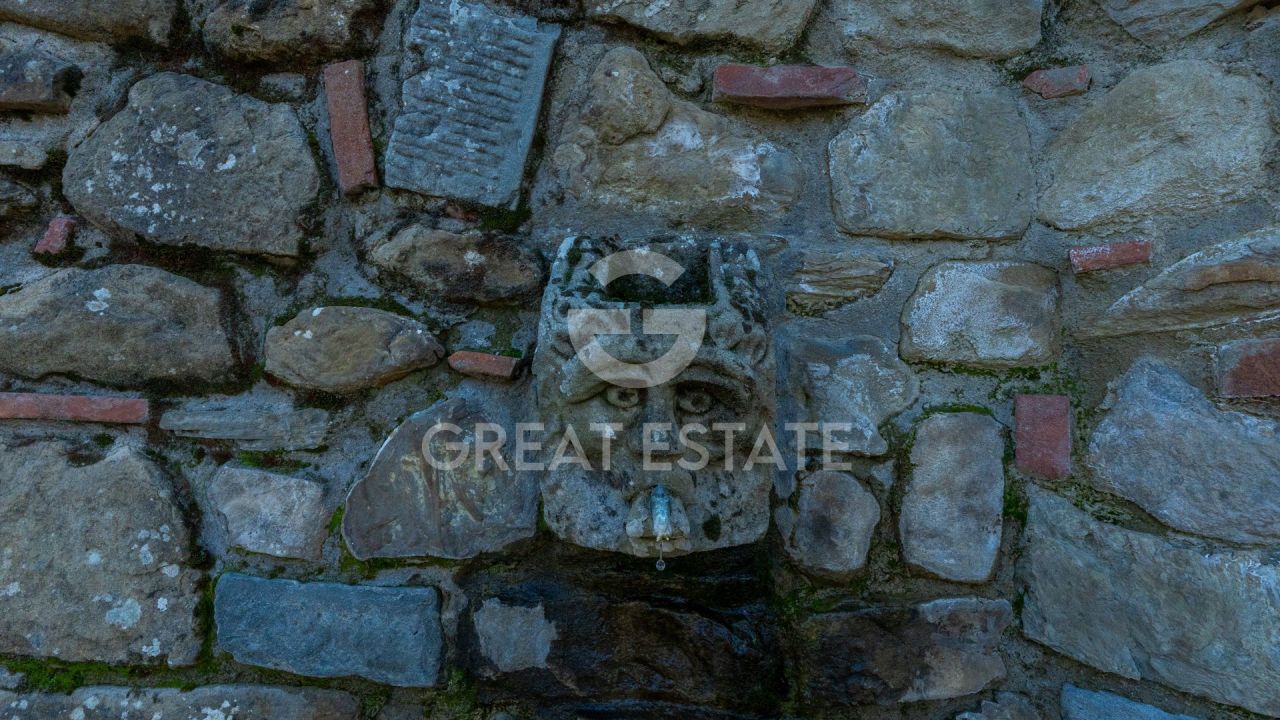 Casa en Arezzo, Italia, 380 m² - imagen 17