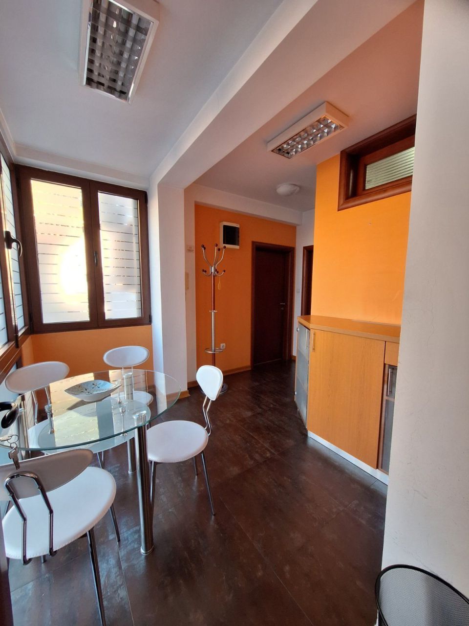 Oficina en Kotor, Montenegro, 40 m² - imagen 1