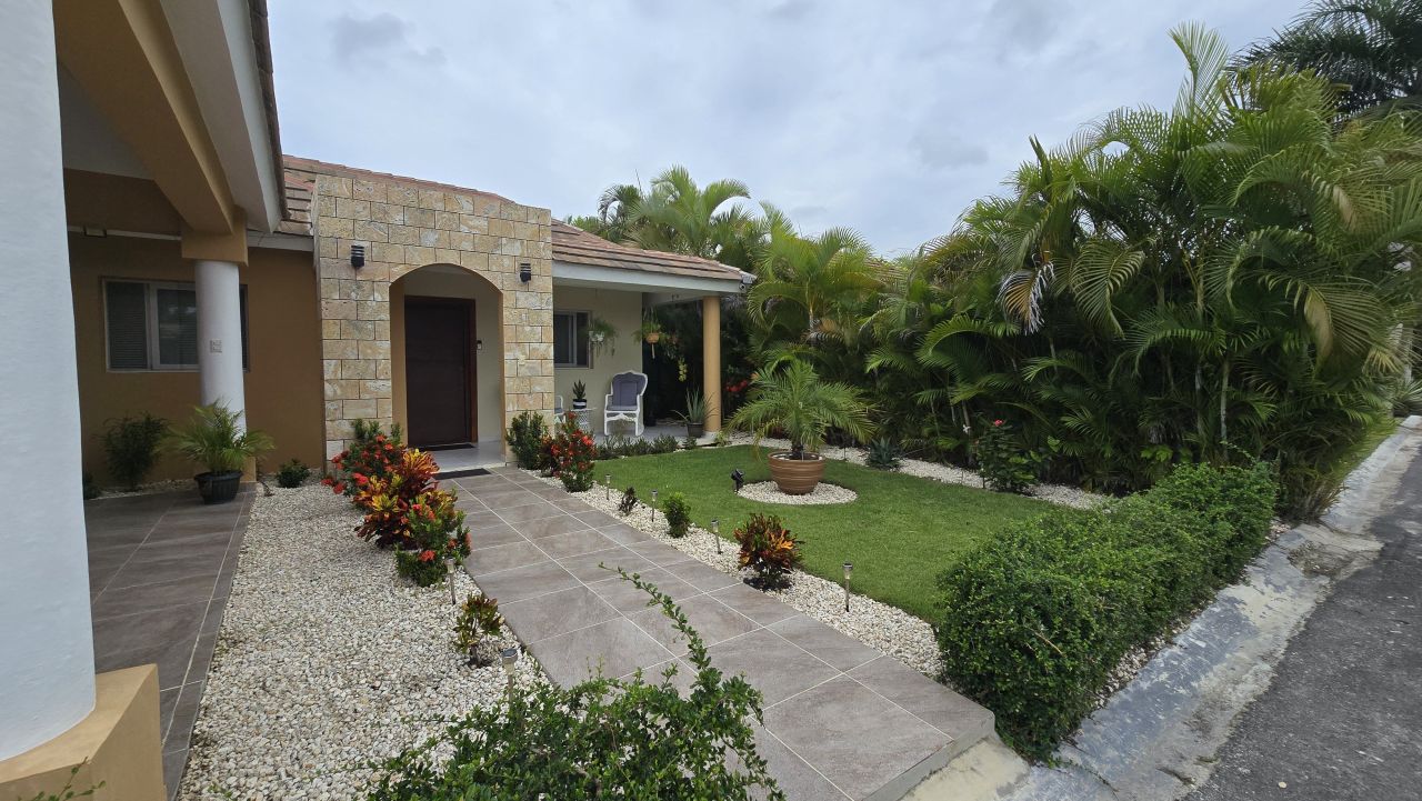 House in Punta Cana, Dominican Republic, 145 m² - picture 1