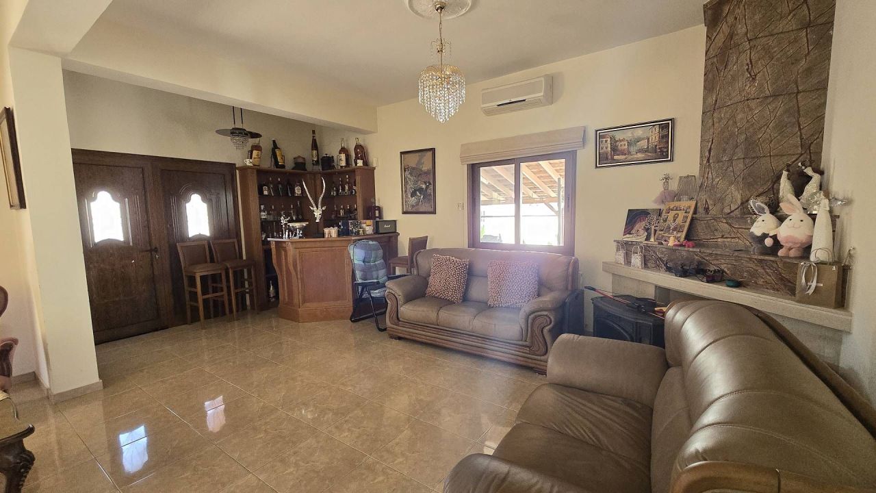 Maison à Larnaca, Chypre, 300 m² - image 5