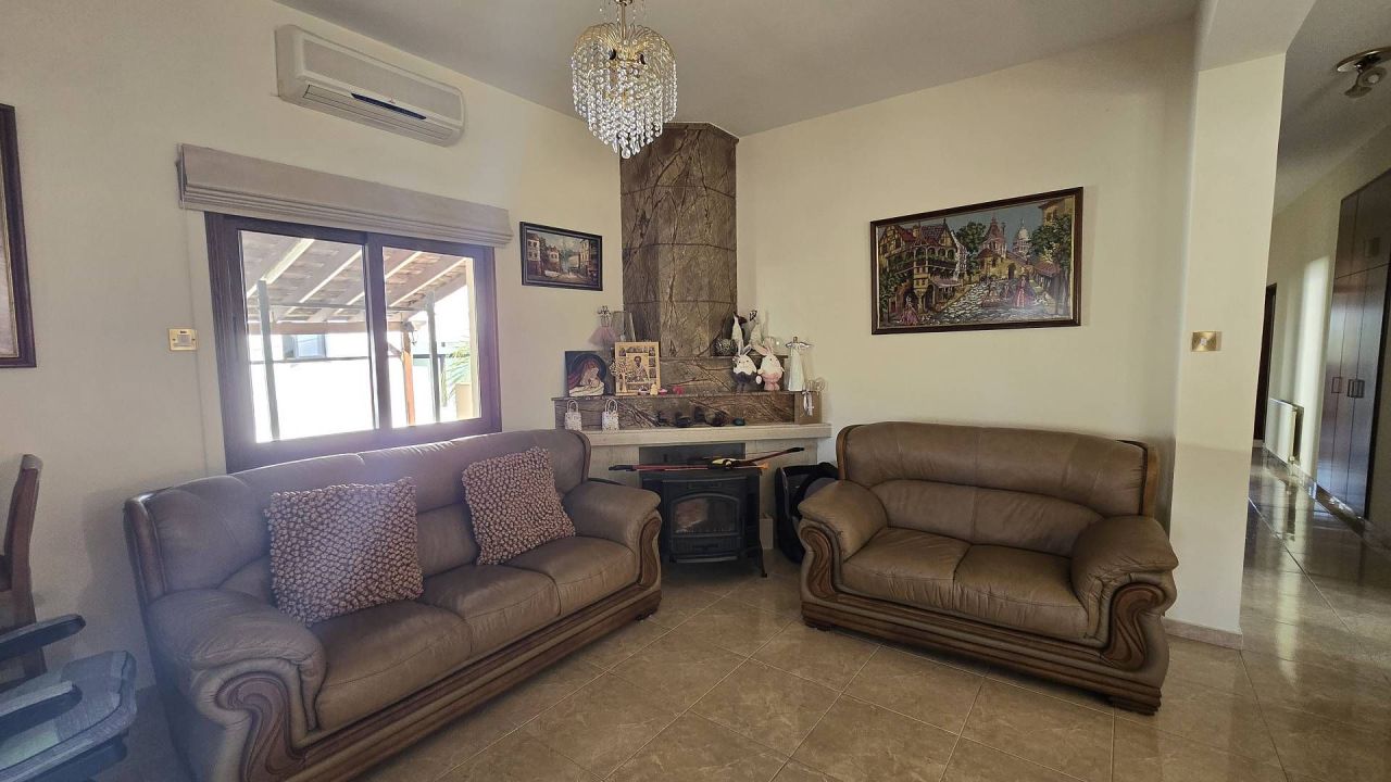 Maison à Larnaca, Chypre, 300 m² - image 6