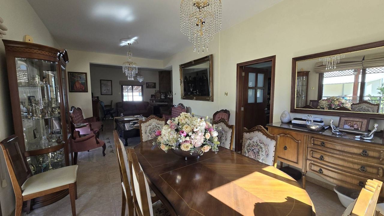 Maison à Larnaca, Chypre, 300 m² - image 7