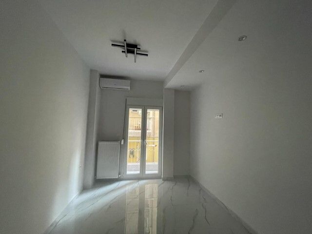 Flat in Thessaloniki, Greece, 48 m² - picture 1