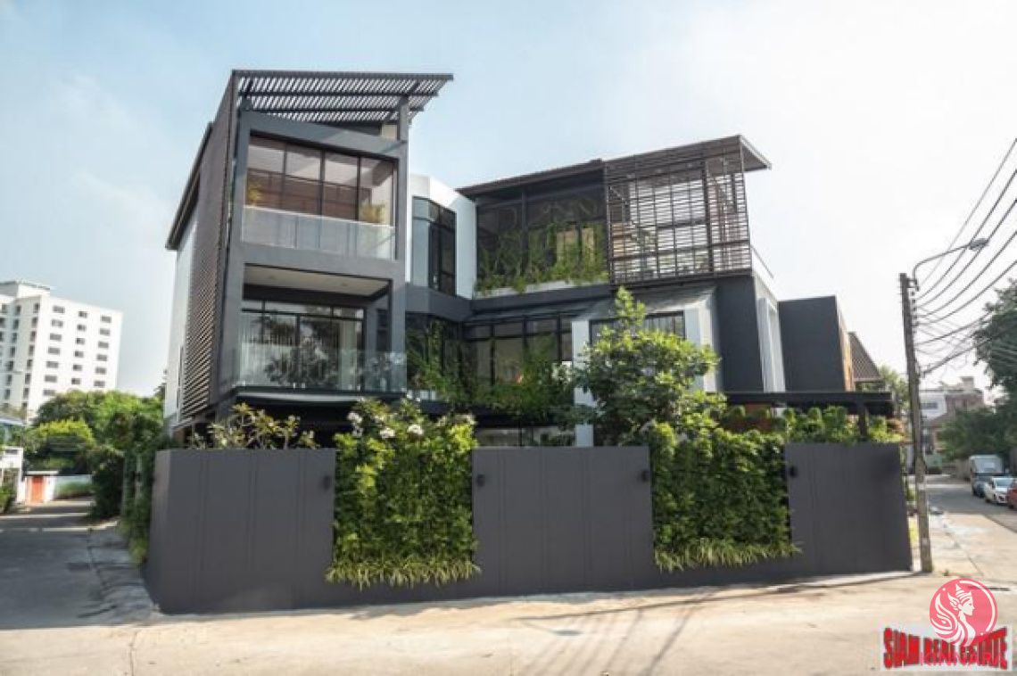 House in Bangkok, Thailand, 900 m² - picture 1