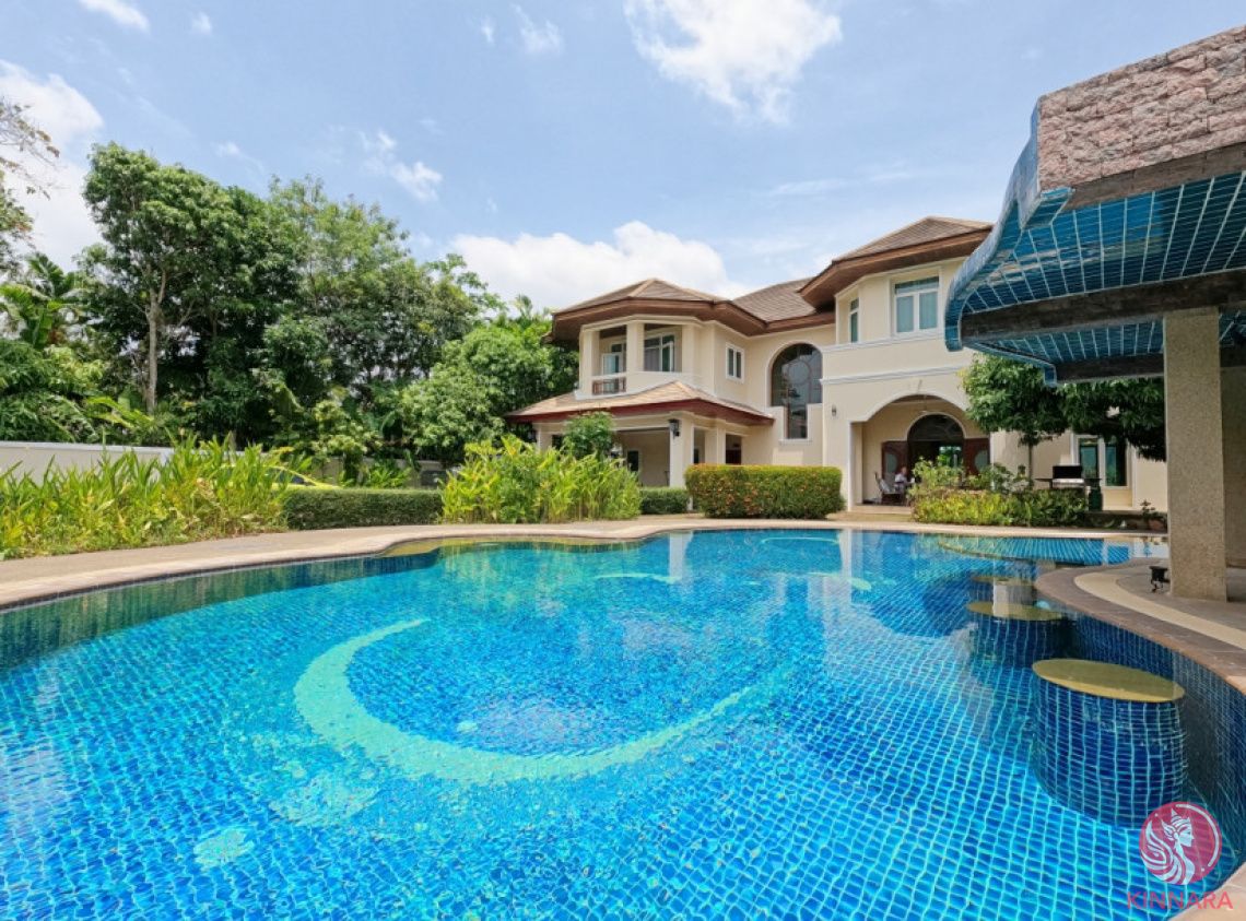 Villa in Phuket, Thailand, 500 m² - picture 1