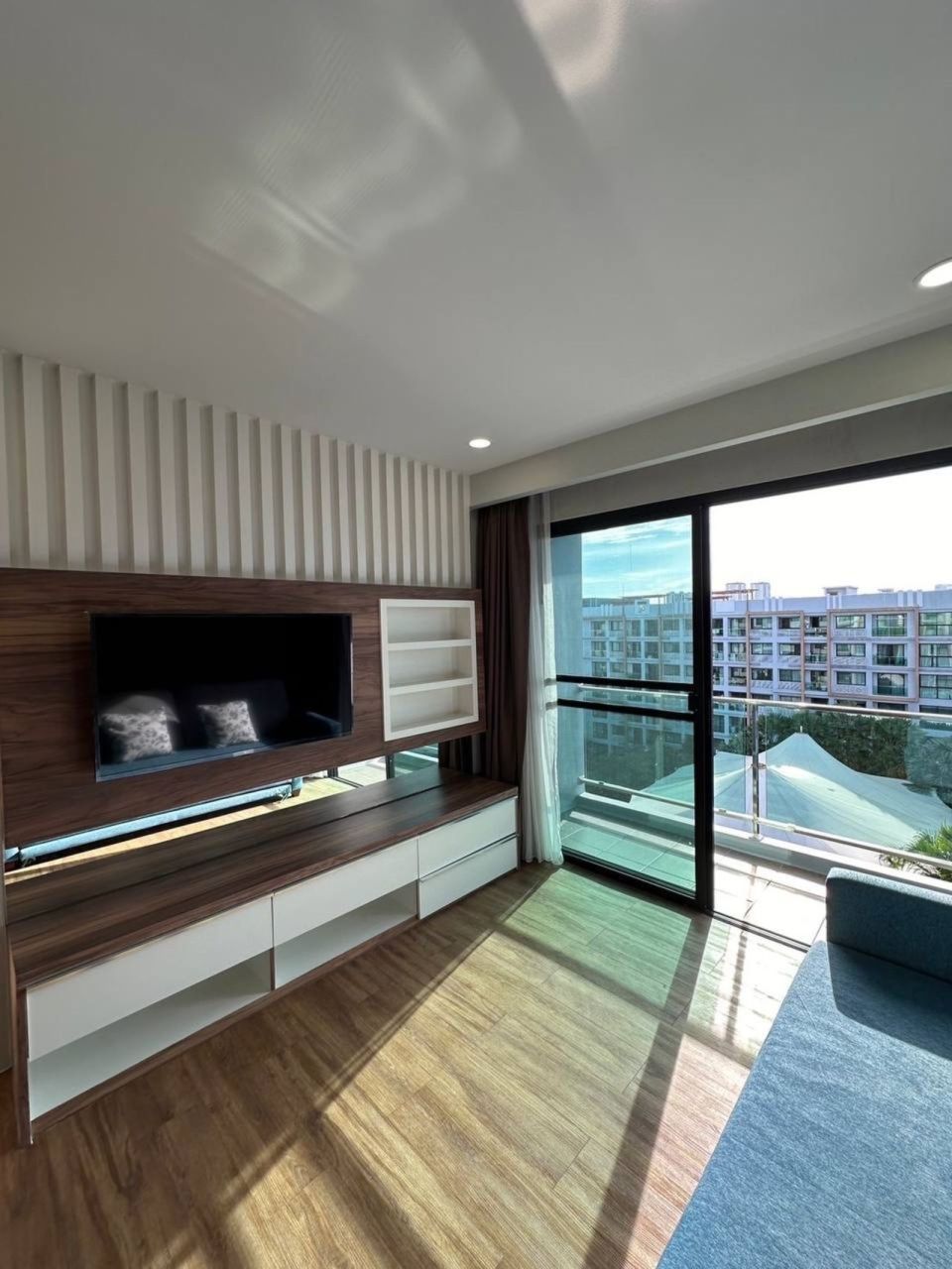 Piso en Pattaya, Tailandia, 63 m² - imagen 1