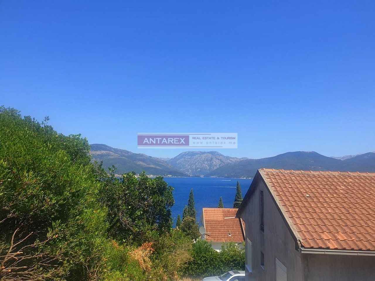 Land in Krasici, Montenegro, 300 m² - picture 1