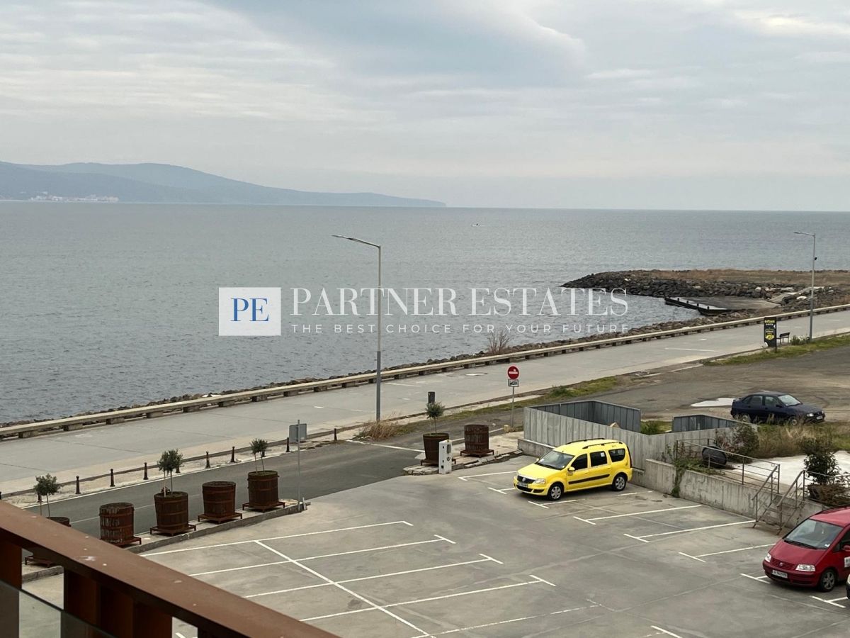 Appartement à Nessebar, Bulgarie, 69 m² - image 1