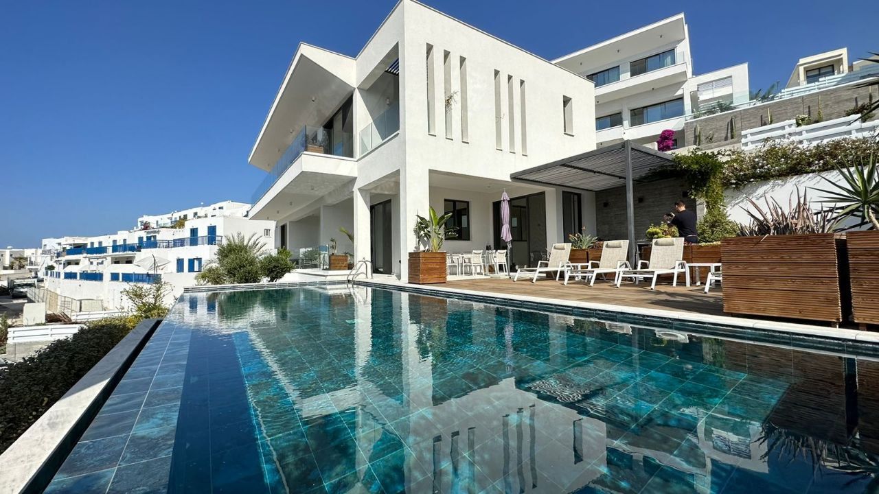 House in Chlorakas, Cyprus, 270 m² - picture 1