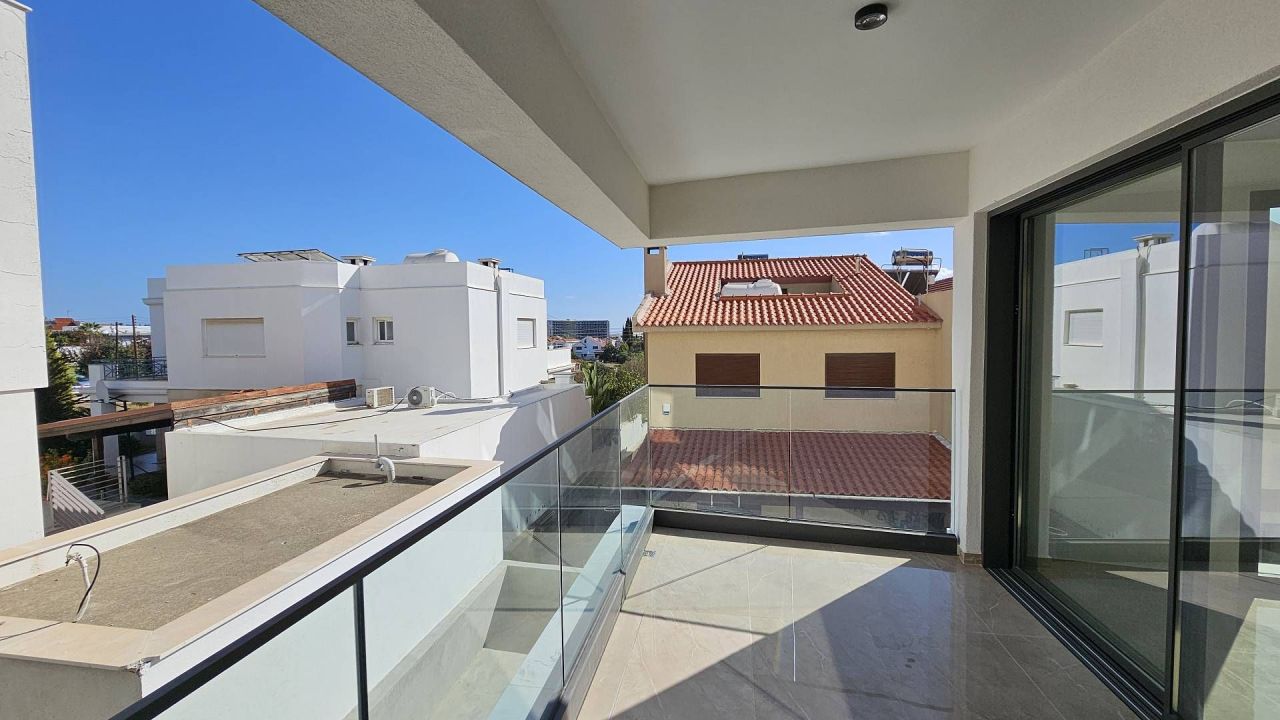 Piso en Nicosia, Chipre, 110 m² - imagen 1