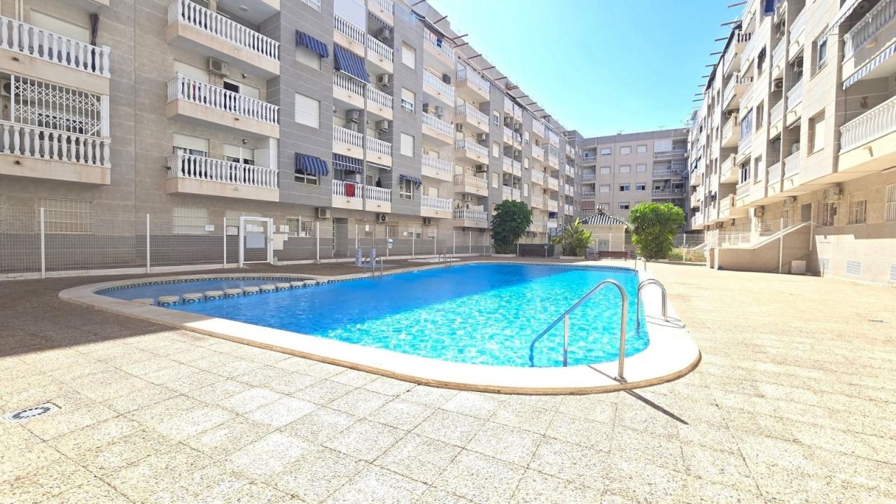 Flat in Torrevieja, Spain, 59 m² - picture 1