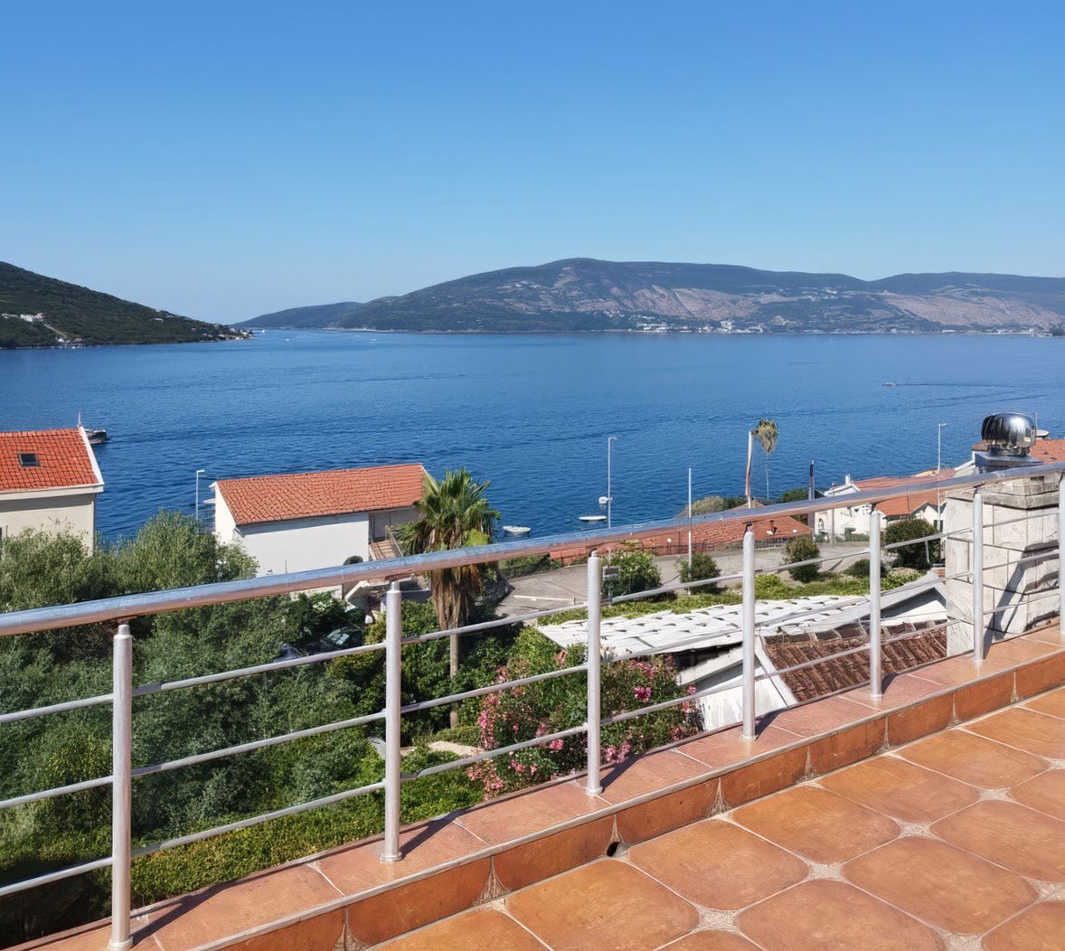 House in Herceg-Novi, Montenegro, 180 m² - picture 1