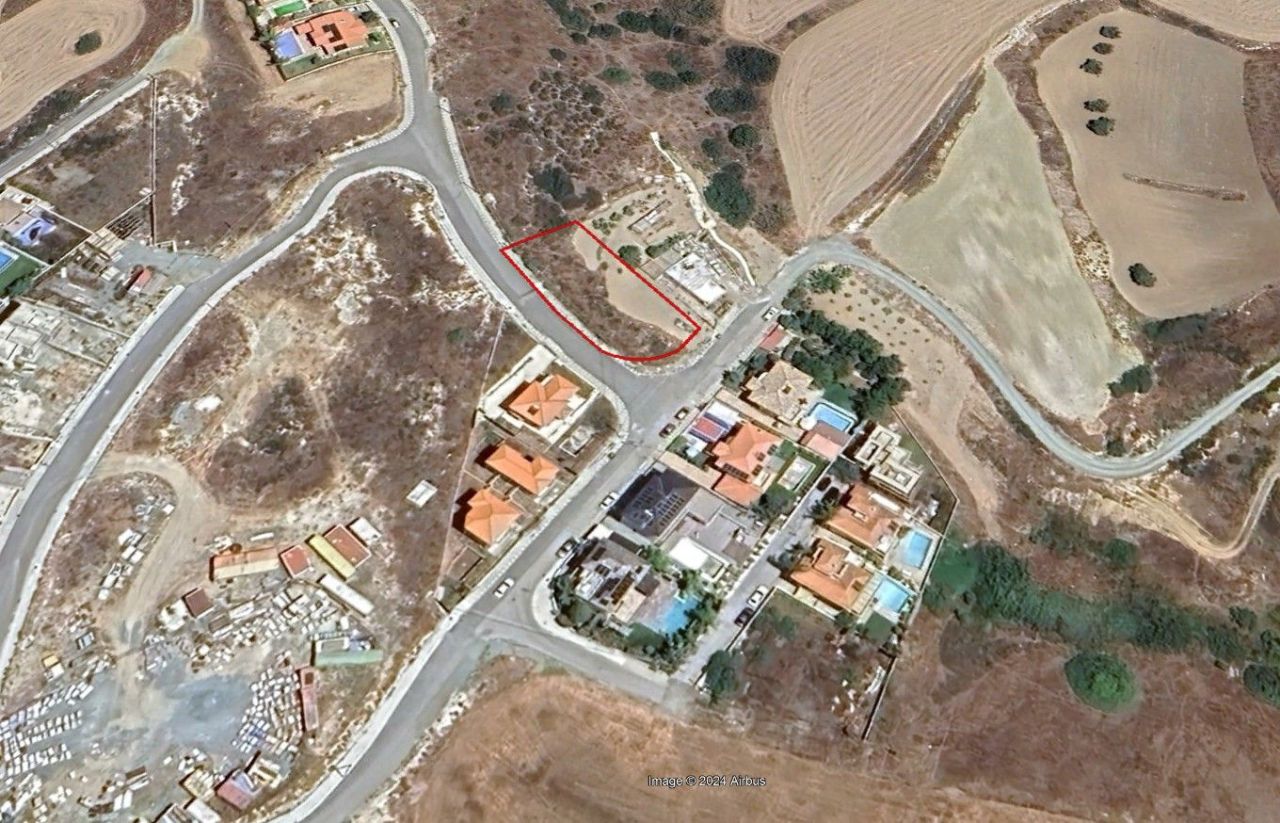 Land in Limassol, Cyprus, 939 m² - picture 1