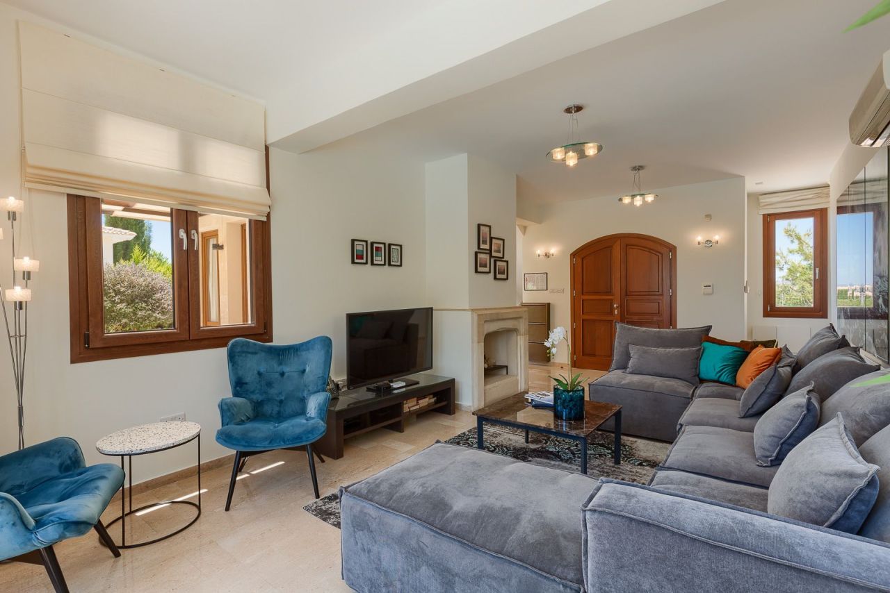 House in Kouklia, Cyprus, 200 m² - picture 4