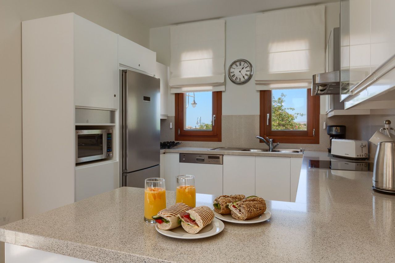 House in Kouklia, Cyprus, 200 m² - picture 10