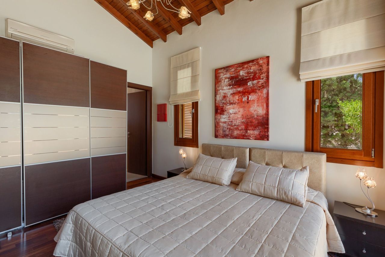 House in Kouklia, Cyprus, 200 m² - picture 13