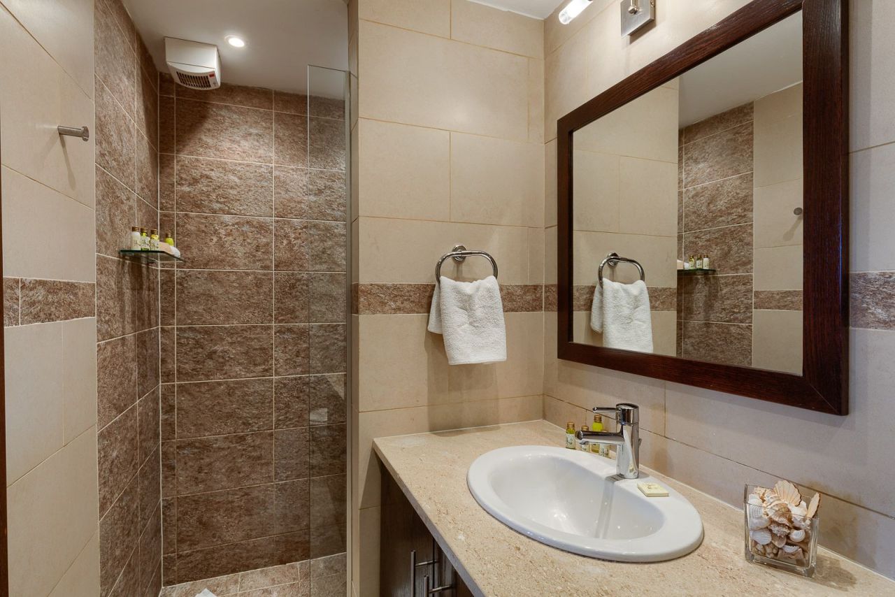 House in Kouklia, Cyprus, 200 m² - picture 19