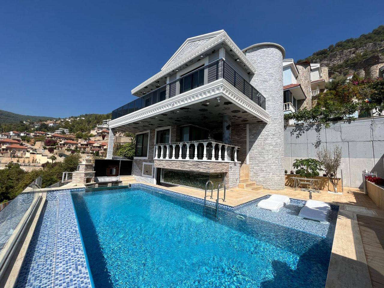 Villa in Alanya, Turkey, 250 m² - picture 1