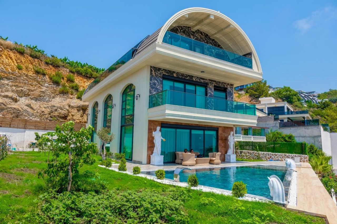 Villa in Alanya, Türkei, 440 m² - Foto 1