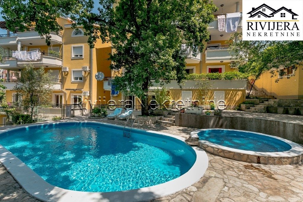 Piso en Herceg-Novi, Montenegro, 52 m² - imagen 2
