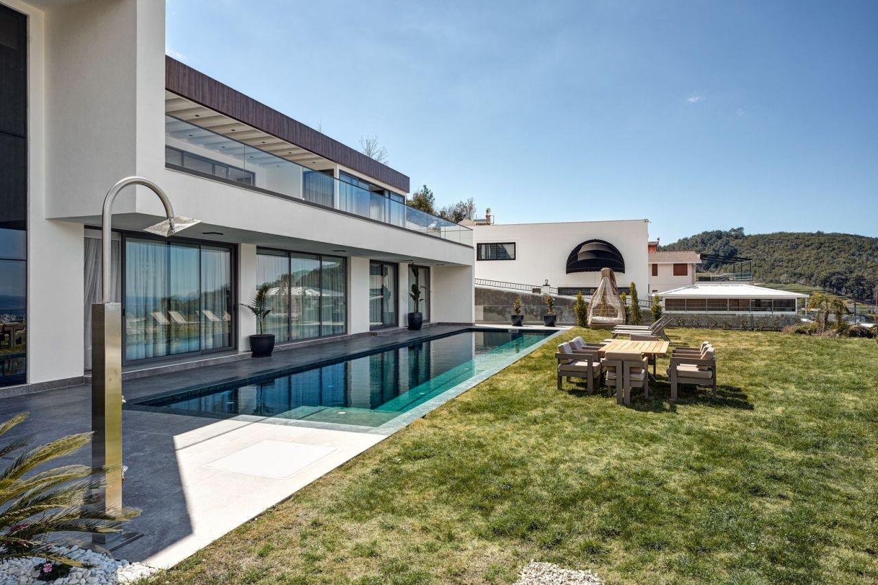 Villa in Alanya, Türkei, 616 m² - Foto 1