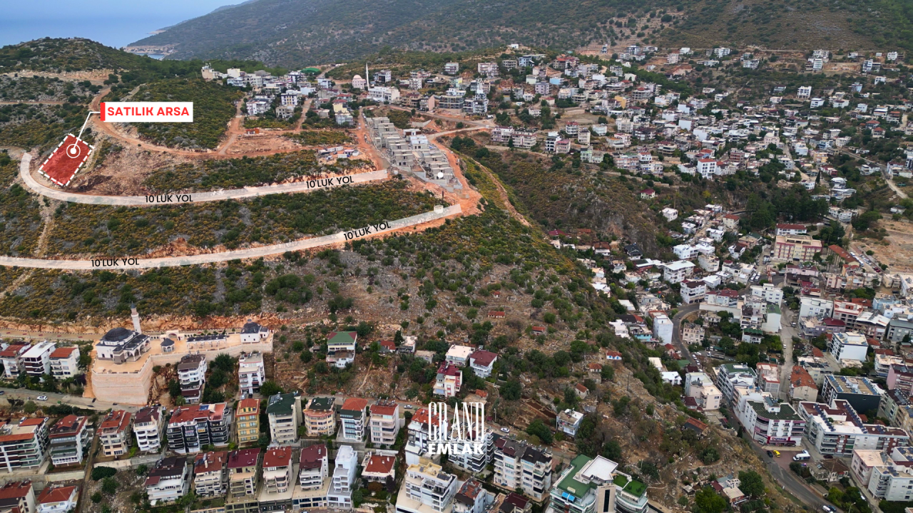 Terrain à Antalya, Turquie, 585.64 ares - image 1