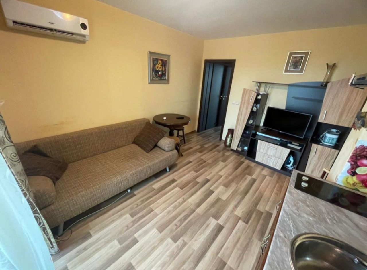 Appartement à Slantchev Briag, Bulgarie, 55 m² - image 1