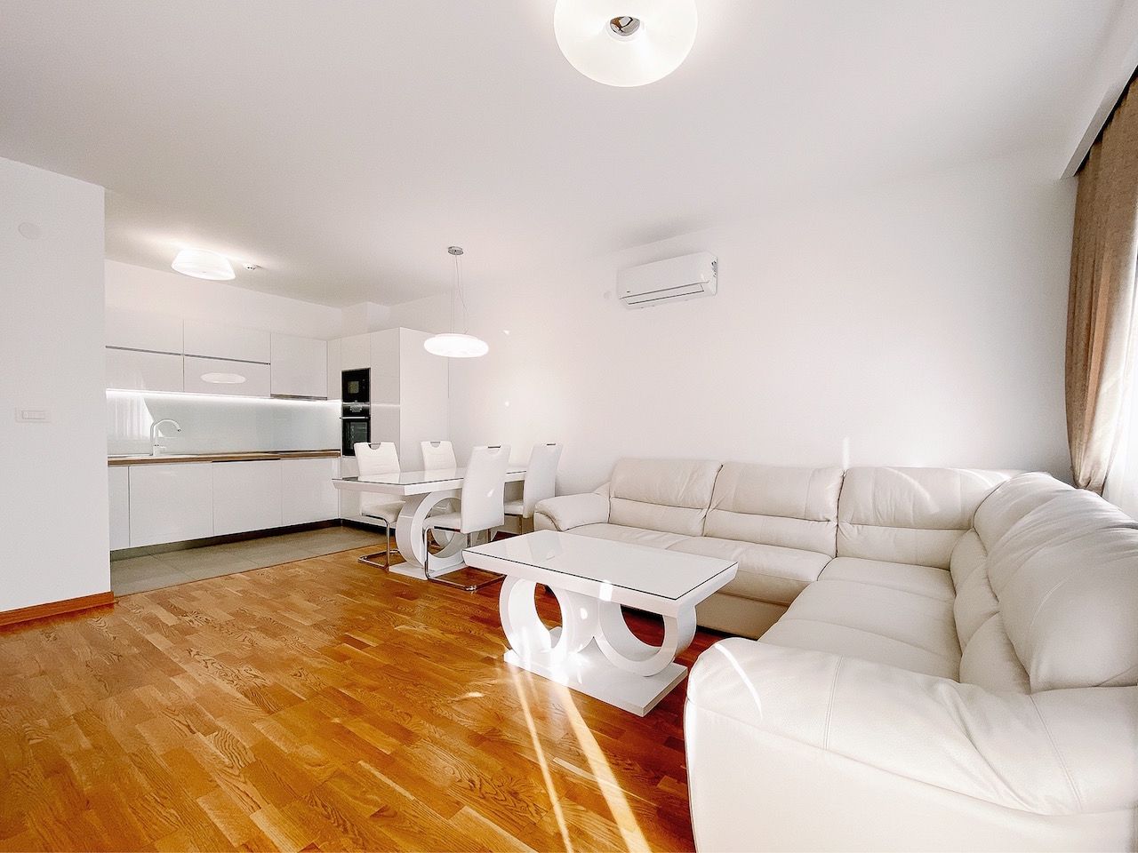 Wohnung in Podgorica, Montenegro, 64 m² - Foto 1