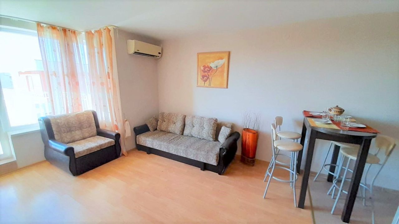 Flat at Sunny Beach, Bulgaria, 65 m² - picture 1