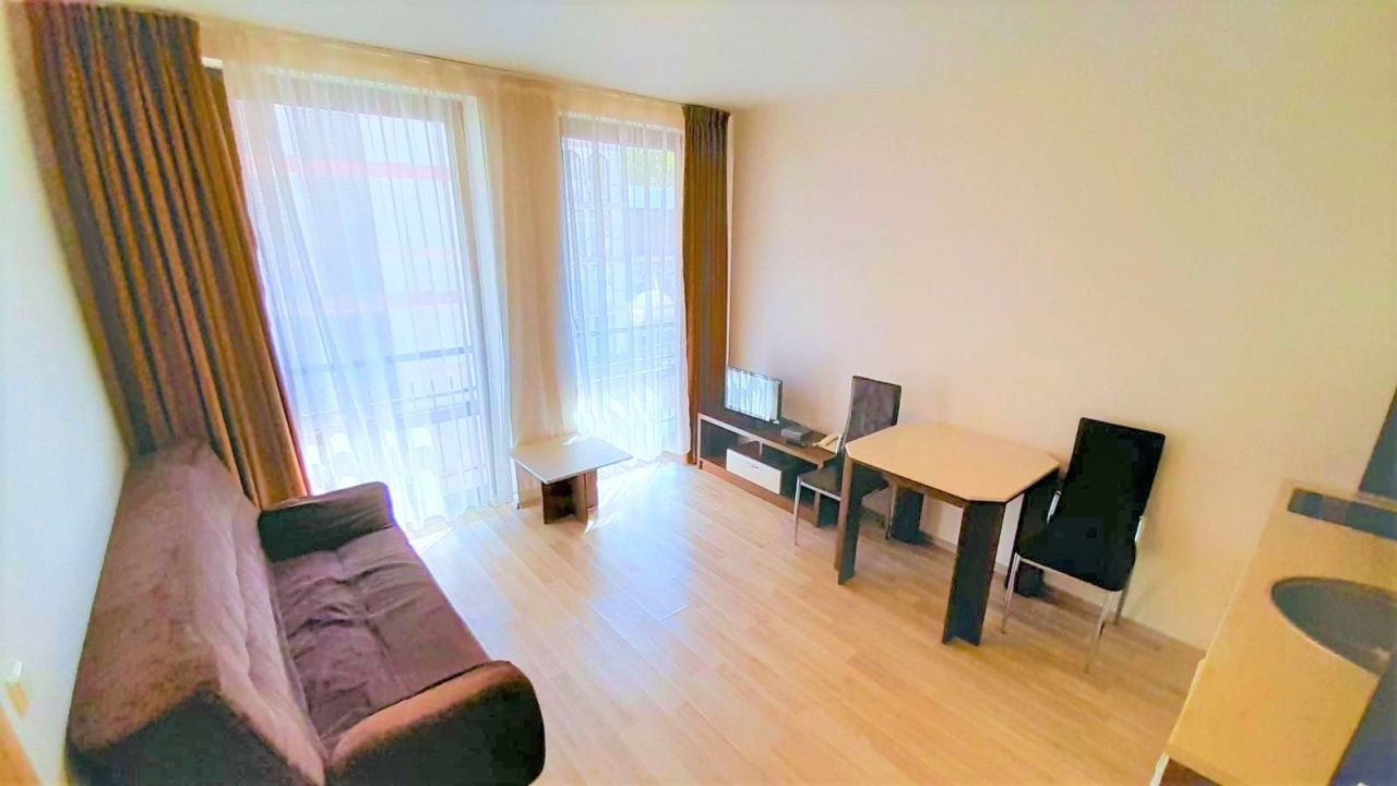 Appartement à Slantchev Briag, Bulgarie, 55 m² - image 1