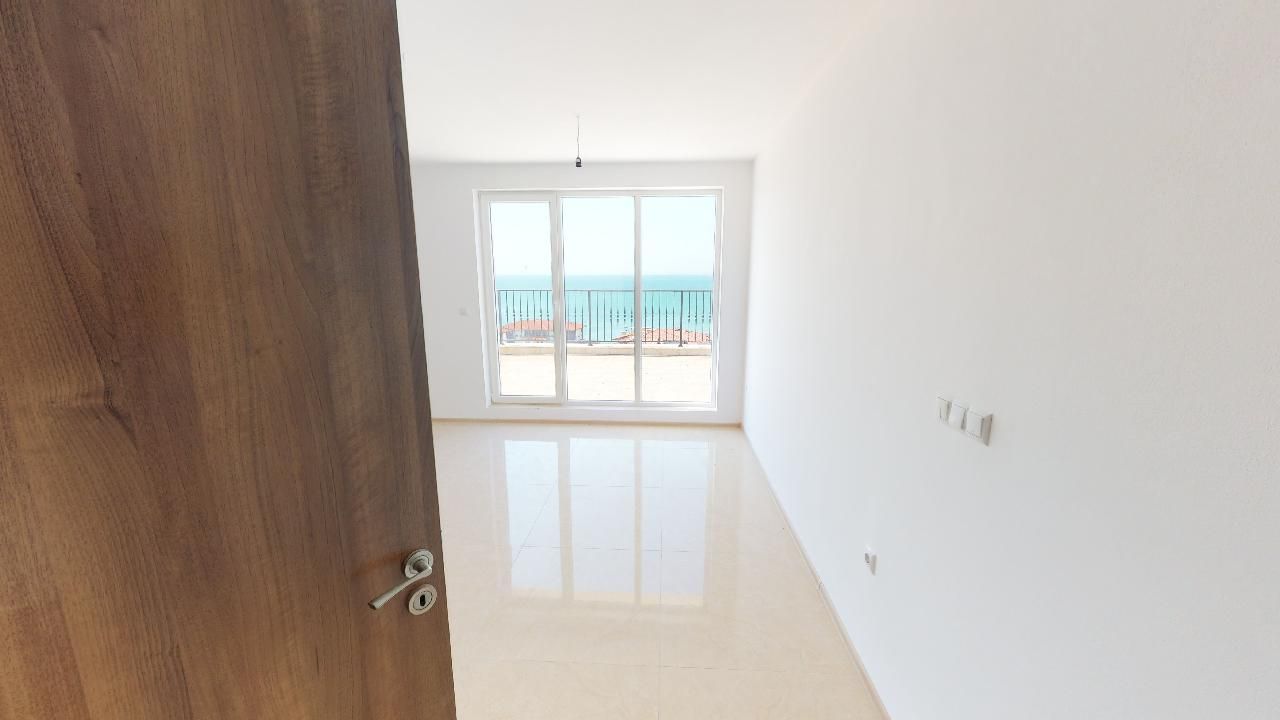 Appartement à Bourgas, Bulgarie, 77 m² - image 1