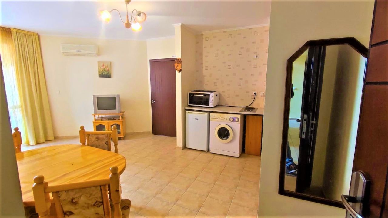 Appartement à Bourgas, Bulgarie, 64 m² - image 1