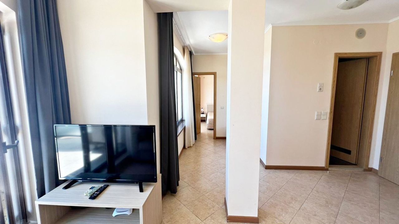Flat at Sunny Beach, Bulgaria, 82 m² - picture 2