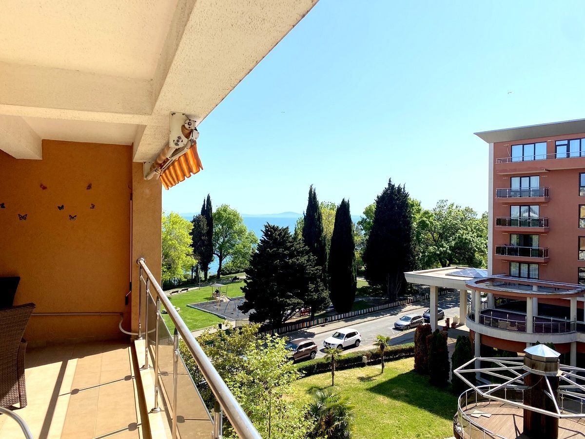 Flat in Nesebar, Bulgaria, 83 m² - picture 2