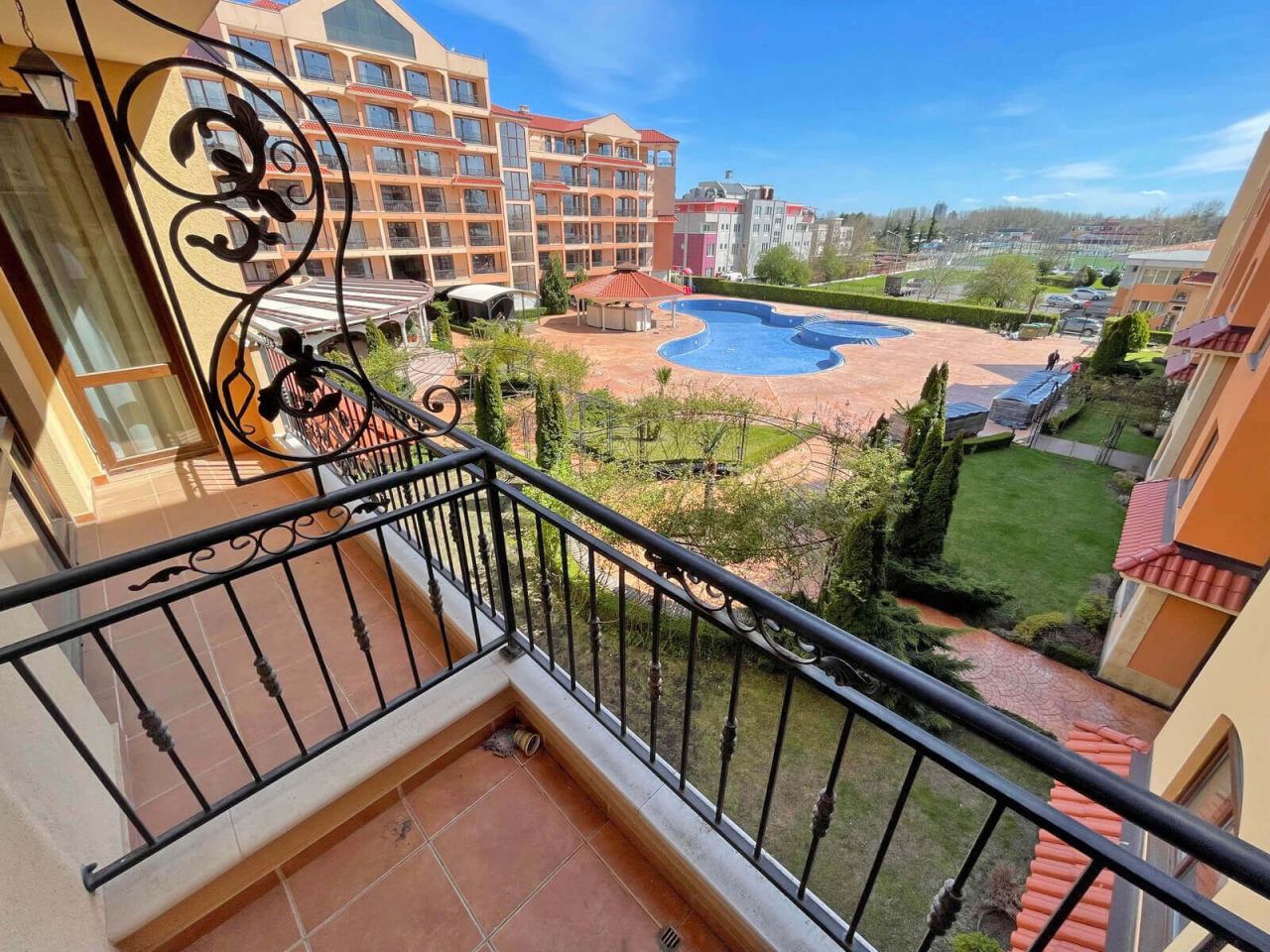 Appartement à Slantchev Briag, Bulgarie, 35 m² - image 3