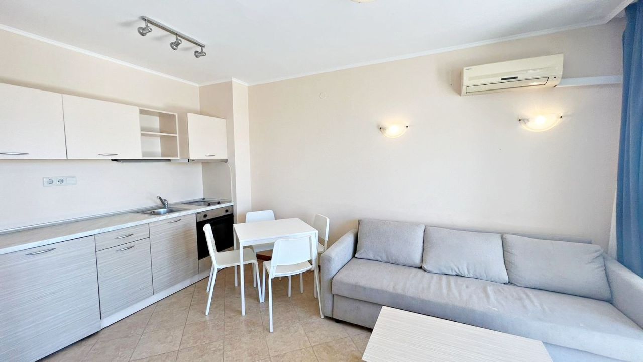 Flat at Sunny Beach, Bulgaria, 82 m² - picture 3